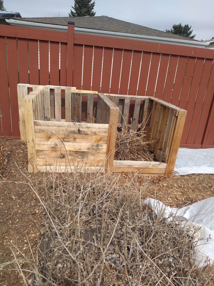 Compost bays made of repurposed pallets. 